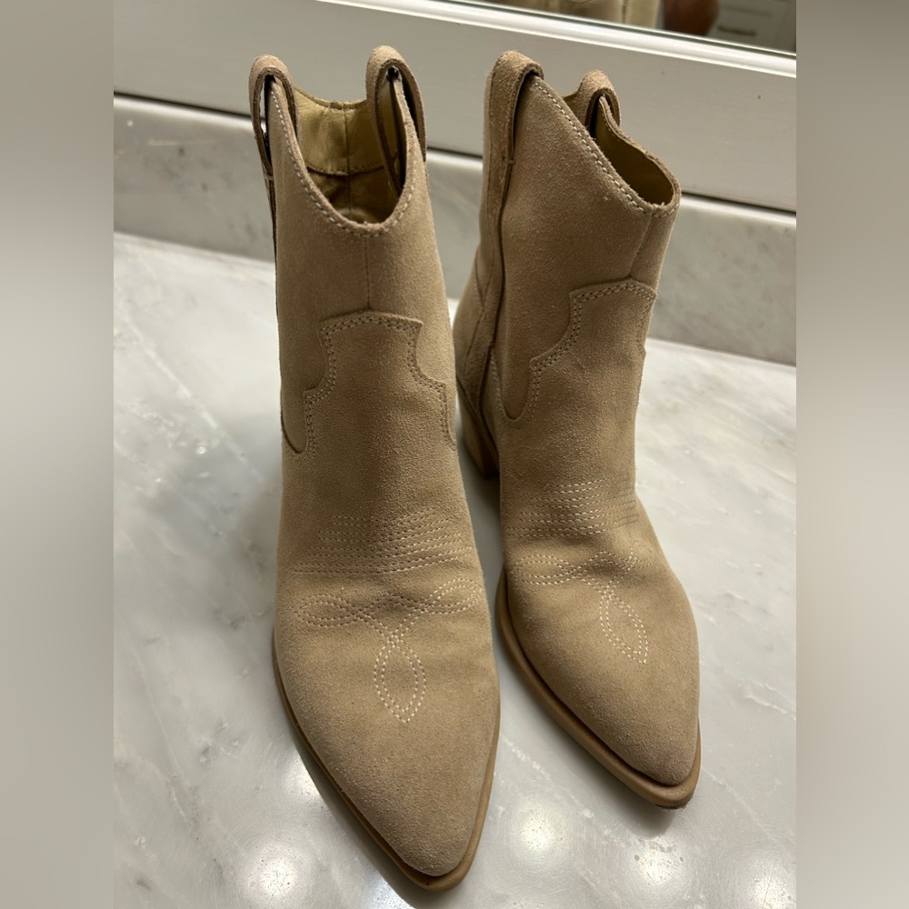 Dolce Vita Booties